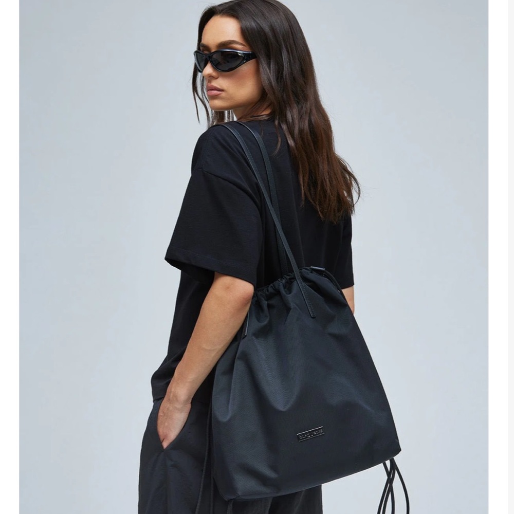 Rove Shoulder Bag - Onyx